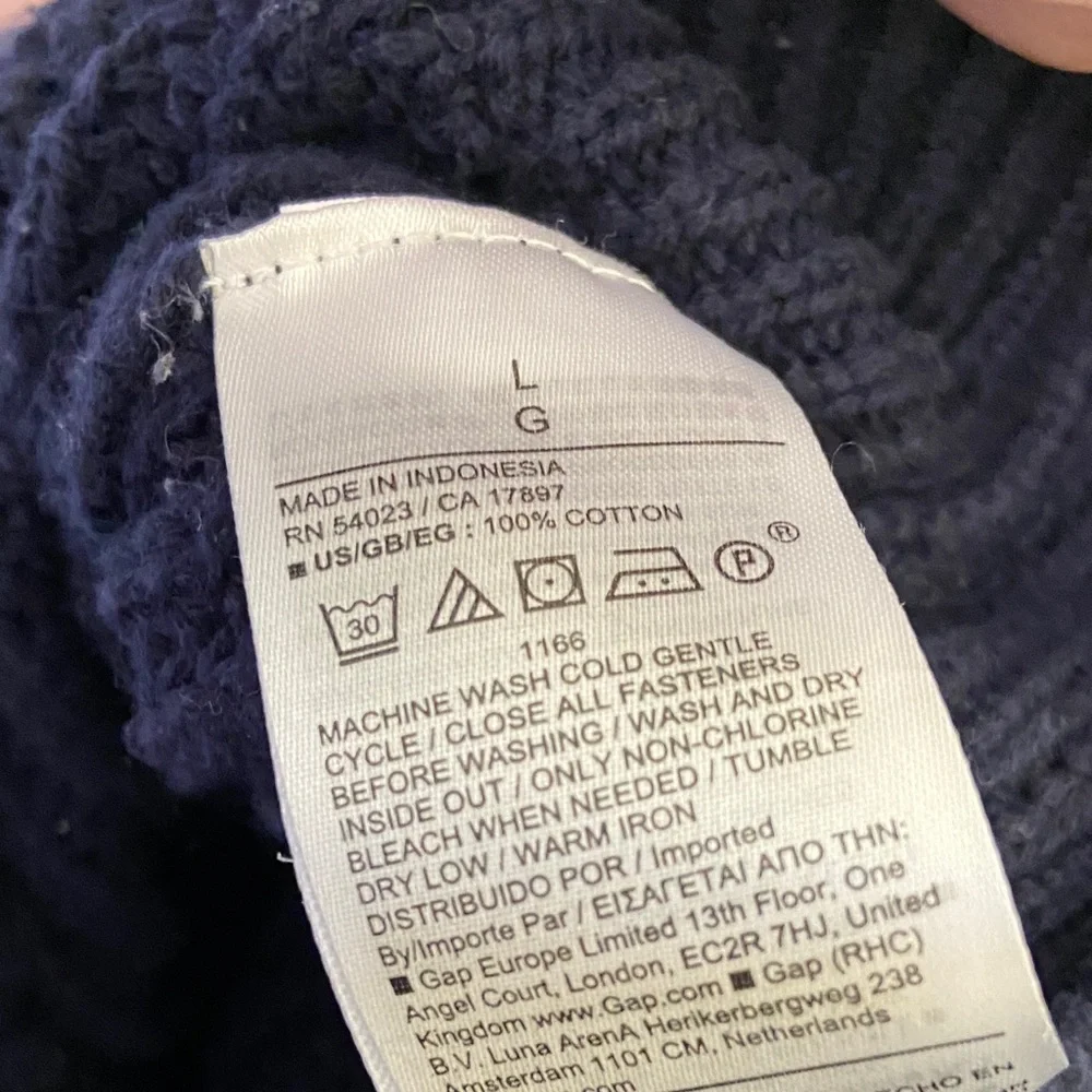 GAP Navy Ribbed V-Neck Button-Front Cardigan - Picture 4 of 4